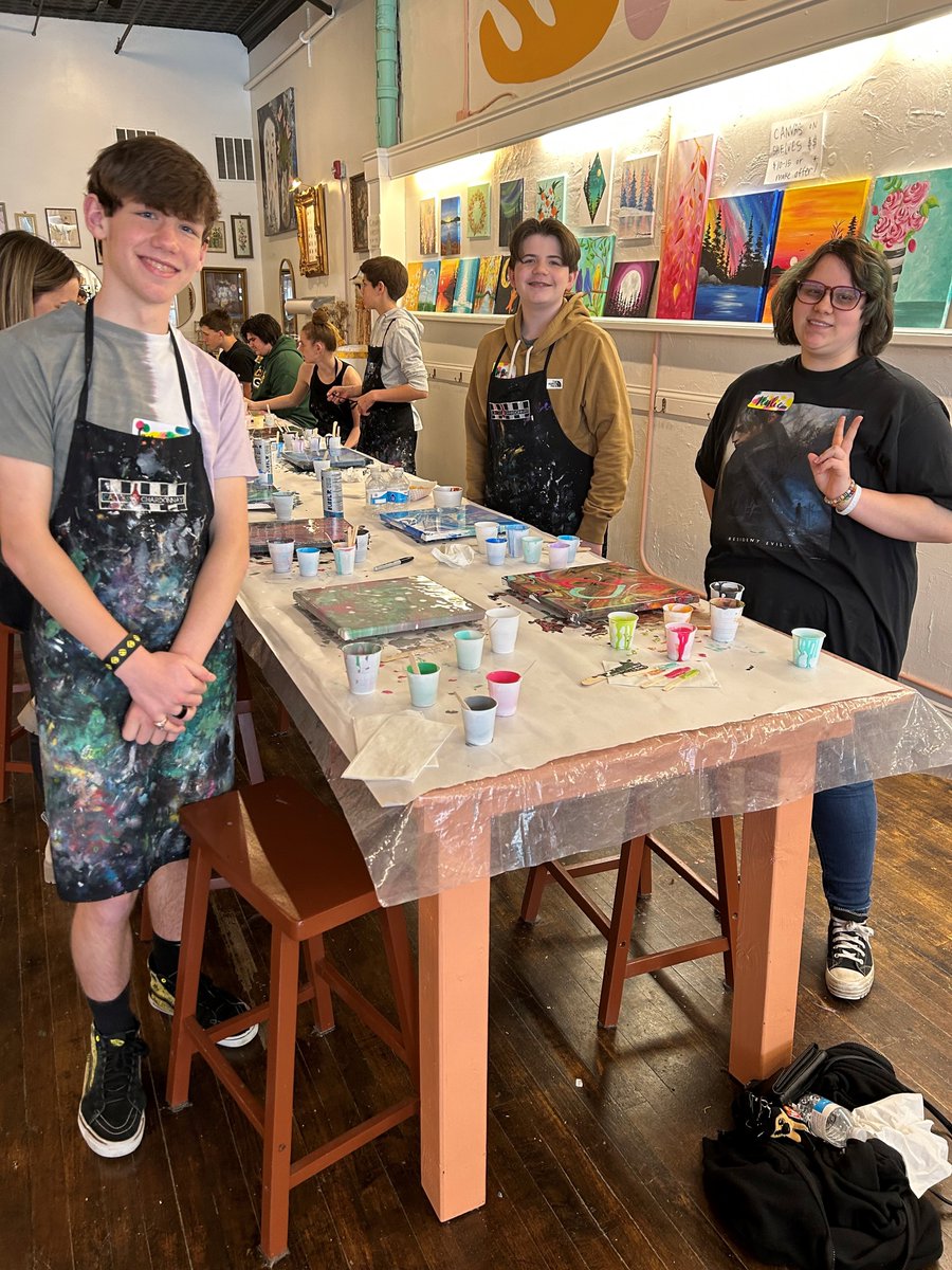 MayoClinicKids's tweet photo. On April 22nd we held our Sibshops: Teen Edition event at Art Heads Emporium! Teens enjoyed tacos, completed an acrylic pour-over canvas class, and connected with others who have a sibling living with chronic health, mental health or developmental needs.
#Sibshops https://t.co/bjBgkcVesc
