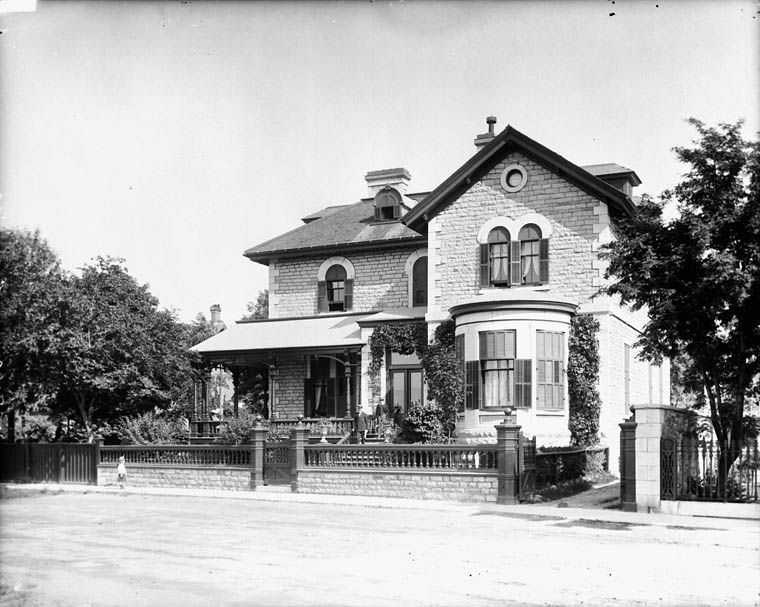 #FlashbackFriday The home of Mr. John Gemmill of Gemmill and May, Barristers and Solicitors, at 22 Vittoria Street near Bank Street, June 1900.