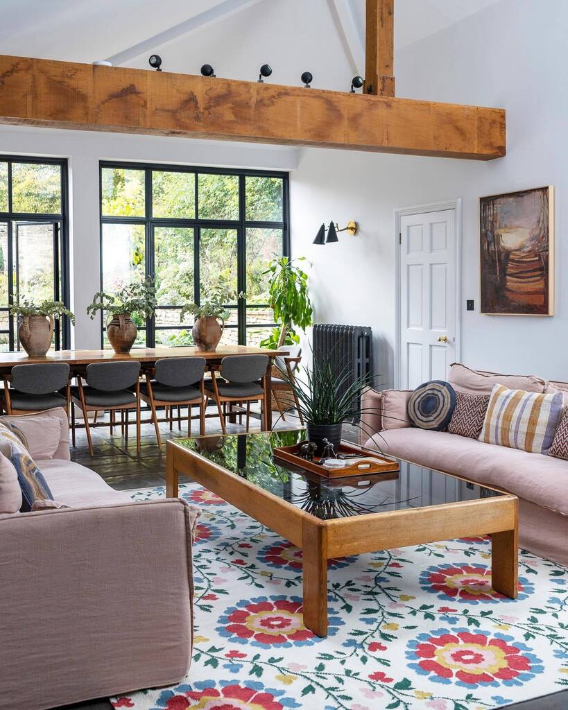 ‘Floral Ogee’ from our collab with @day.dress , one of the ‘Shop Amy’ rugs that I’ll be taking to our Pop Up next week. 

An art &amp; interiors Summer collective next Thursday 18th &amp; Friday 19th May - swipe to see details. Dm me for address and come and say… instagr.am/p/CsJtPjWo4Lf/