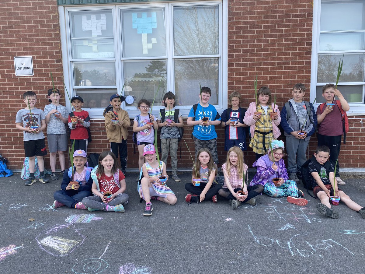 Ms. Maxwell tweet media