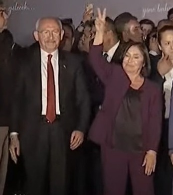 Özellikle harbi, vatansever, cesur "Kadınlar Size Allahın Emanetidir" sözünü şiar edinen erkek seçmenlerimiz:
14 Mayıs aynı zamanda
Anneler Günü..
Sizler Yasin'in, Eren'in binlerce şehidimizin annesi için, sandıkta pkklılara ders vereceksiniz şehit annelerine en güzel hediye😍🤍