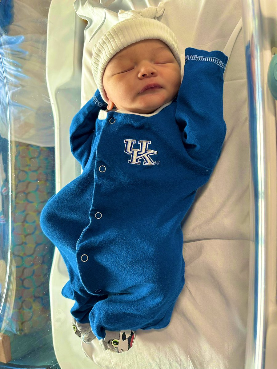 skdew__'s tweet photo. Can’t believe I made this human💙 https://t.co/KWLcqEgFum