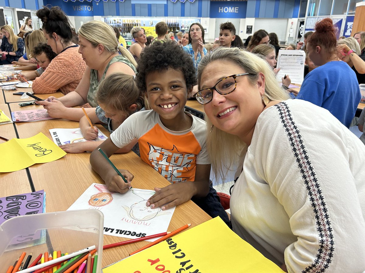 RES_sjsfraley's tweet photo. Happy Mothers Day to all the special people who help love &amp; support our kids! Shout out to our first grade for a wonderful celebration #bluedevilway https://t.co/ZJ4GoLZWoa