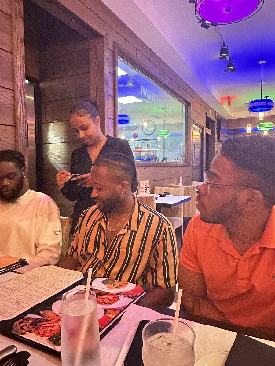 Community is everything! 🤞🏾🔥

@SucceedLater 
<a href="/Alairetj25/">Alairé Jameson</a> 
<a href="/helloyemisi/">Yemi 🍫 The Hypewoman, Rainmaker, Evangelist 💎</a>