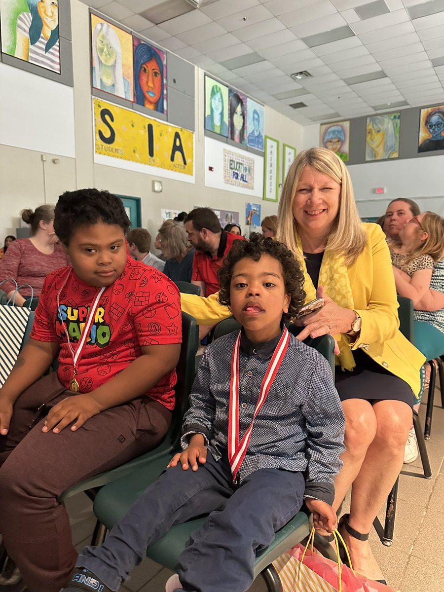 Sending out a big congratulations to our students Nolawi and Nathaniel who received awards at the Yes I Can Awards earlier this week! 🥇 <a href="/YCDSB/">York Catholic District School Board</a> @JoelChiutsi <a href="/DomenicScuglia/">Domenic Scuglia -</a>