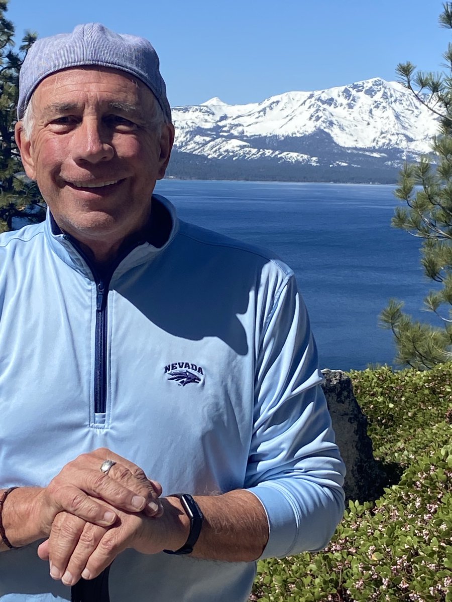 seanw801's tweet image. The #Pathfinder, aka ⁦@PatHickeyNevada⁩, guided us safely to the top of #RoundHill today. First hike at #LakeTahoe since the winter of all winters.