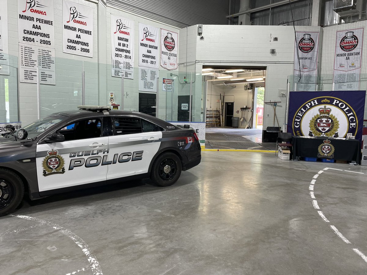 I had a great time today at #EmergencyPreparednessDay at the West End Rec Centre in #Guelph! Lots of amazing student interaction!

@GuelphPolice @cityofguelph @ugdsb @WellingtonCath #PrideServiceTrust #GuelphPoliceService #GuelphPolice #EmergencyPreparedness #BePrepared