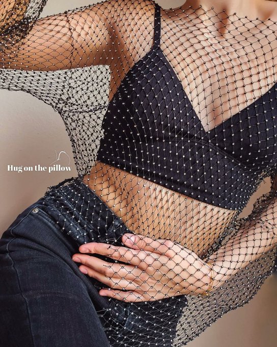 Exceptionnel ! Je ne fais jamais d'aussi grosse r&eacute;ductions ! 🎉🎉  -50 % sur mon M.&yen;.M avec le code 3YEARS50  #porn<a href="/tag/porn"class="tags"><span>#porn</span></a><a href="/tag/titties"class="tags"><span>#titties</span></a><a href="/tag/tits"class="tags"><span>#tits</span></a><a href="/tag/mym"class="tags"><span>#mym</span></a><a href="/tag/babehot"class="tags"><span>#babehot</span></a>