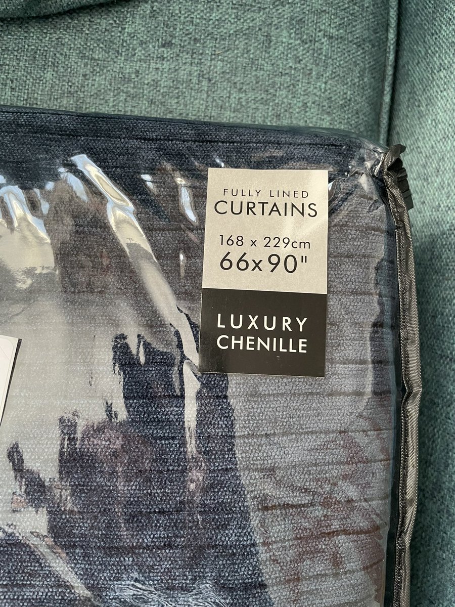 SimonRafferty's tweet photo. @LaRedouteUK why can you not fulfil a simple order? 
This is the second time in two weeks where you cannot rectify your mistake….. Avoid this company at all costs. They broker a deal with the supplier and only profit from your purchase. #fraud #ripoff https://t.co/oJYdjPsu6k