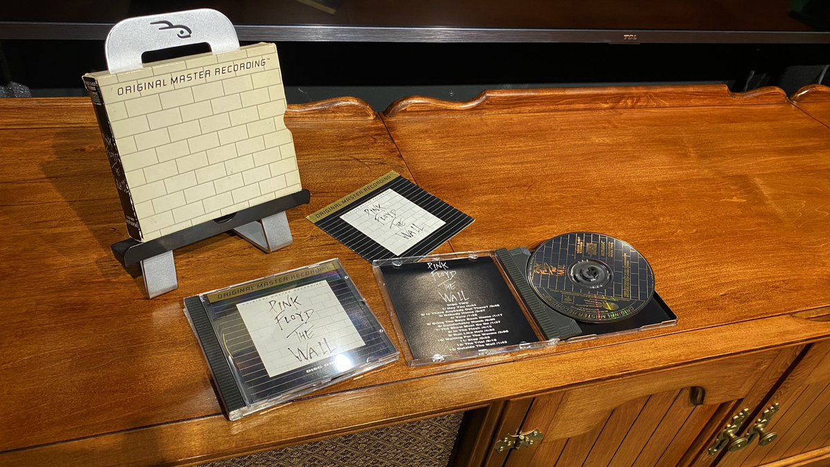 McDashar321's tweet image. Time to step into the digital domain with Pink Floyd The Wall #compactdisc #MFSL #PinkFloyd  #nowplayng