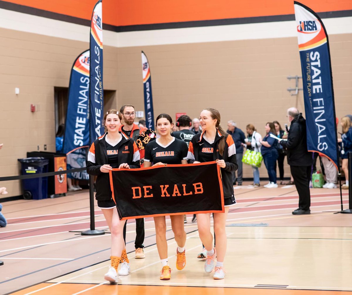 DeKalbCountyCVB's tweet photo. Excited to welcome all the competitors, coaches, and spectators to @CUSD428 for the @IHSA_IL Girls Badminton State Finals this weekend! Congratulations @DekalbBadminton’s very own Zachary Effler for being awarded Coach of the Year! #DestinationDeKalb #ExperienceDeKalbCounty https://t.co/gaicNGFRcK