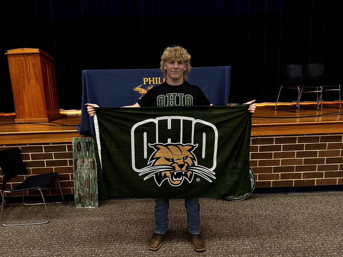 PhiloWrestling's tweet image. Congratulations to Drew Lincicome as he signs his letter of intent to continue his wrestling career at Ohio University.  @OhioBobcatsWR