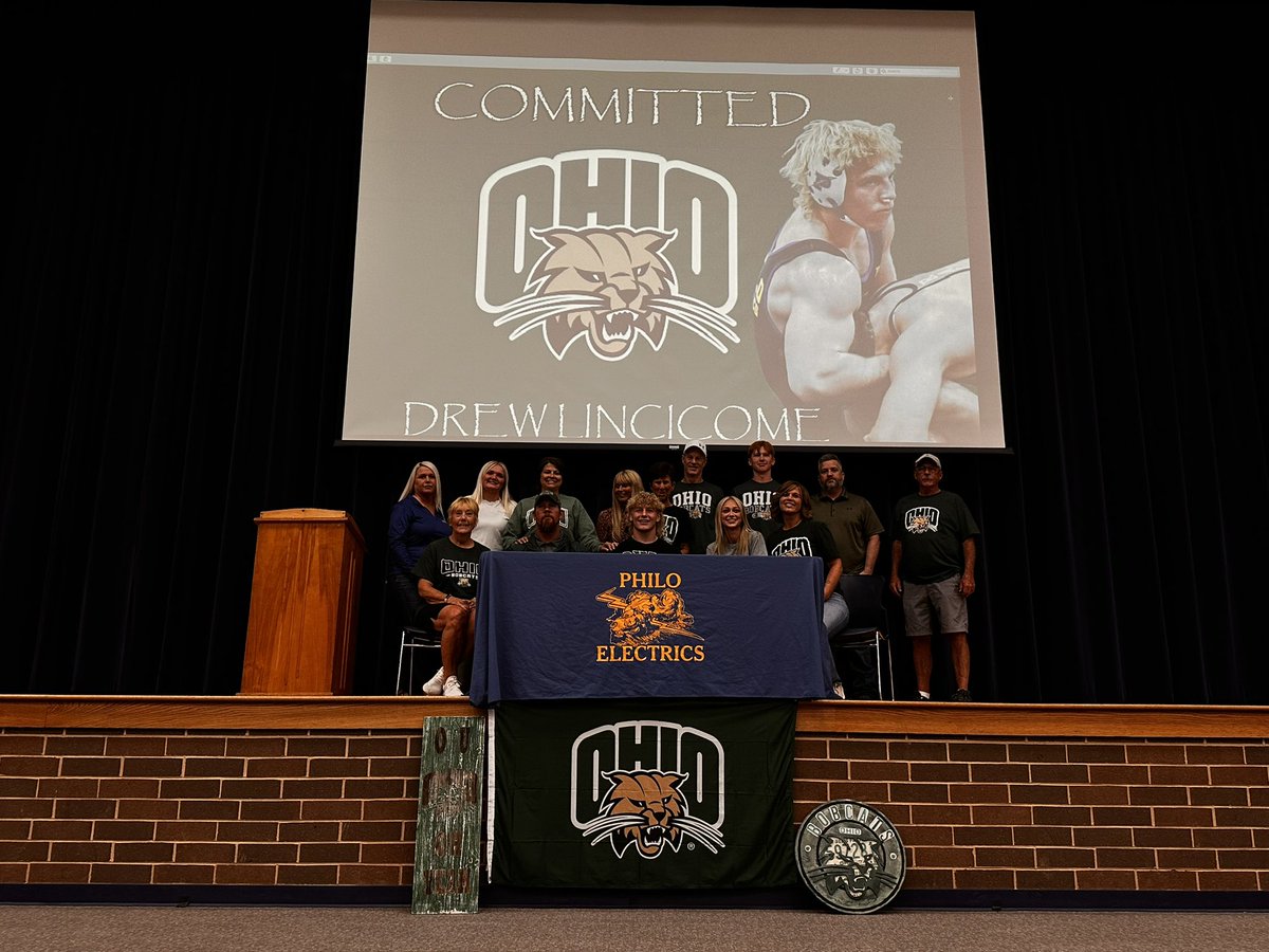 PhiloWrestling's tweet image. Congratulations to Drew Lincicome as he signs his letter of intent to continue his wrestling career at Ohio University.  @OhioBobcatsWR