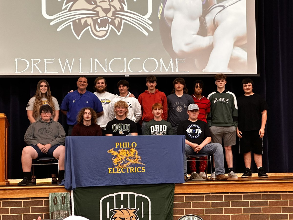 PhiloWrestling's tweet image. Congratulations to Drew Lincicome as he signs his letter of intent to continue his wrestling career at Ohio University.  @OhioBobcatsWR