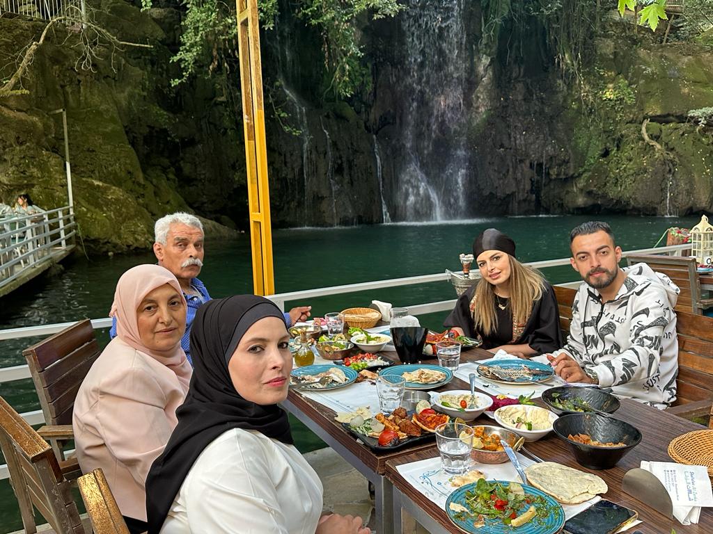 احلا غدا مع العائله
شلالات الزرقاء الشوف