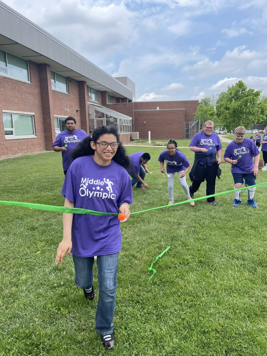 MissDavidson_'s tweet photo. Middie Olympics on the MOVE 2023!! We still have more olympians participating in events next week but we sure had a blast today!! @MiddletownOH #middieolympics #MOontheMOVE https://t.co/srEm2oQH3E