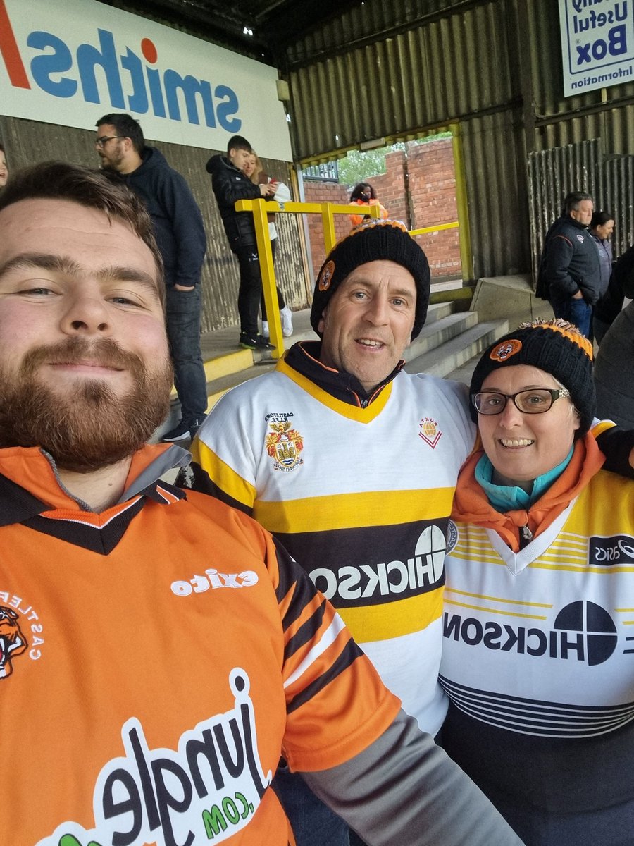 Ben_Lewis_98's tweet photo. @CTRLFC Retro Round Ready 👊🐯 https://t.co/iPauesKI0c