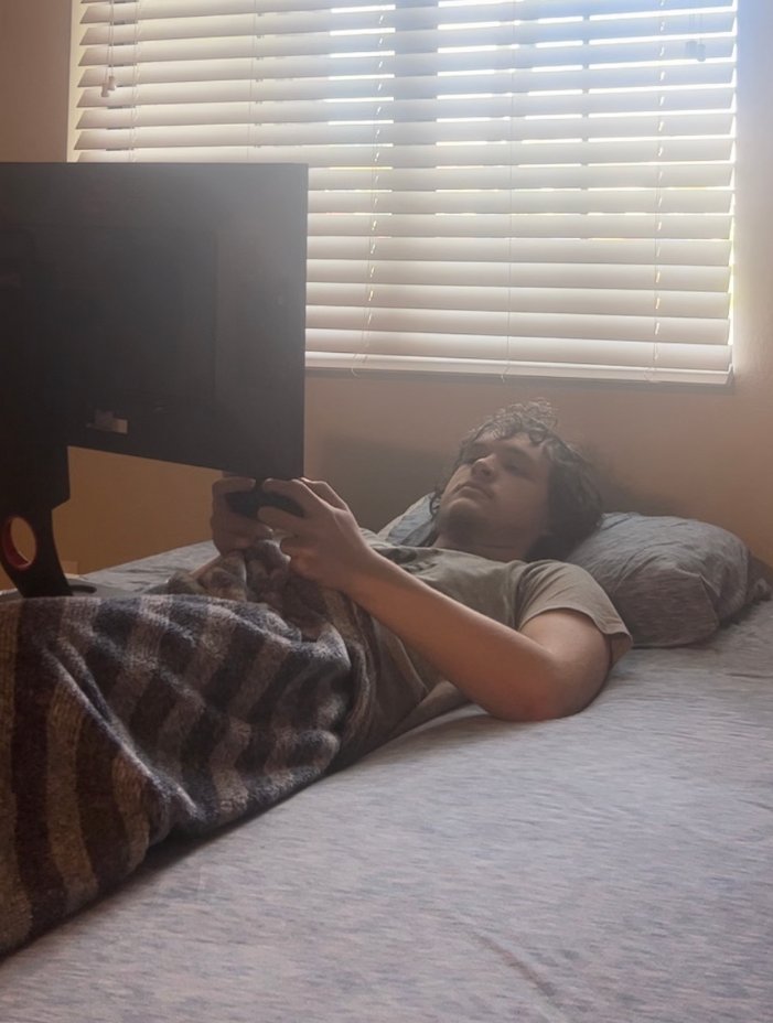 HisWattson's tweet photo. “All the highest ranked players are on controller because aim assist is overpwowered”  

Top controller players: https://t.co/ImkgLGV2n9