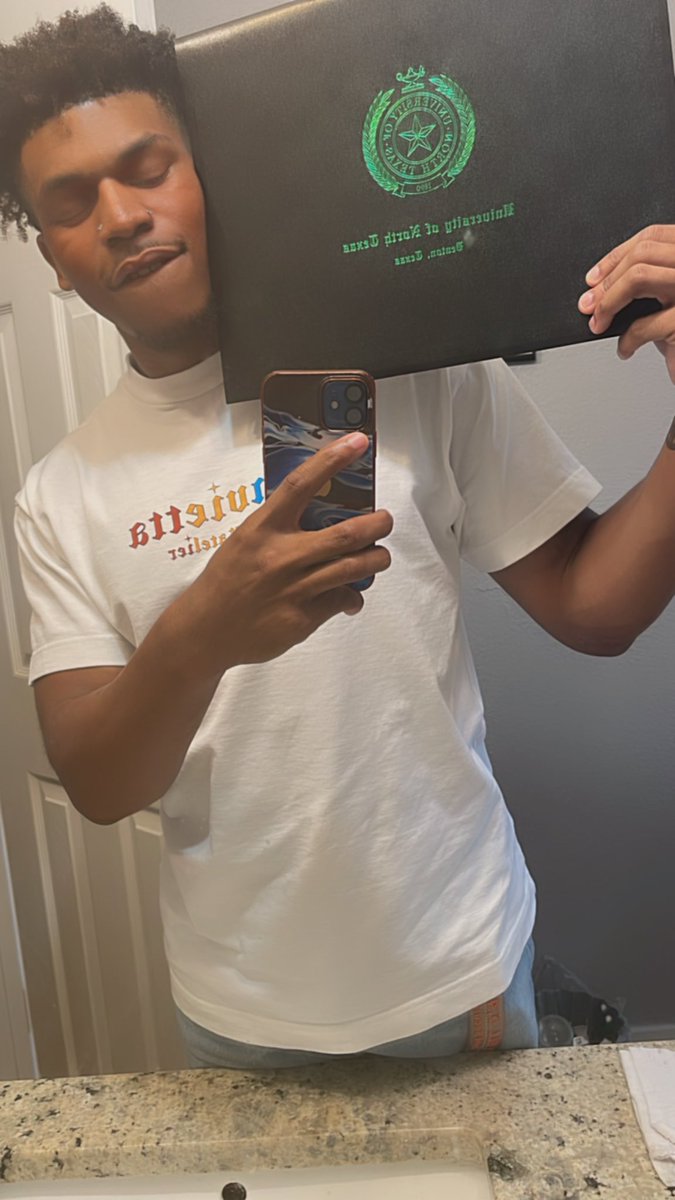 AMERICA HAS A PROBLEM tweet media