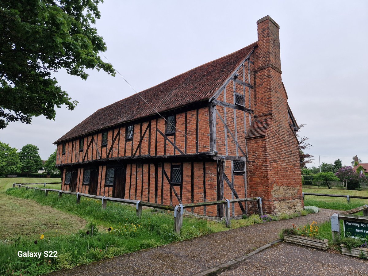 dianeechambers's tweet photo. Arrived for a night of investigating #MootHall #Bedfordshire https://t.co/nyK83q3vyP