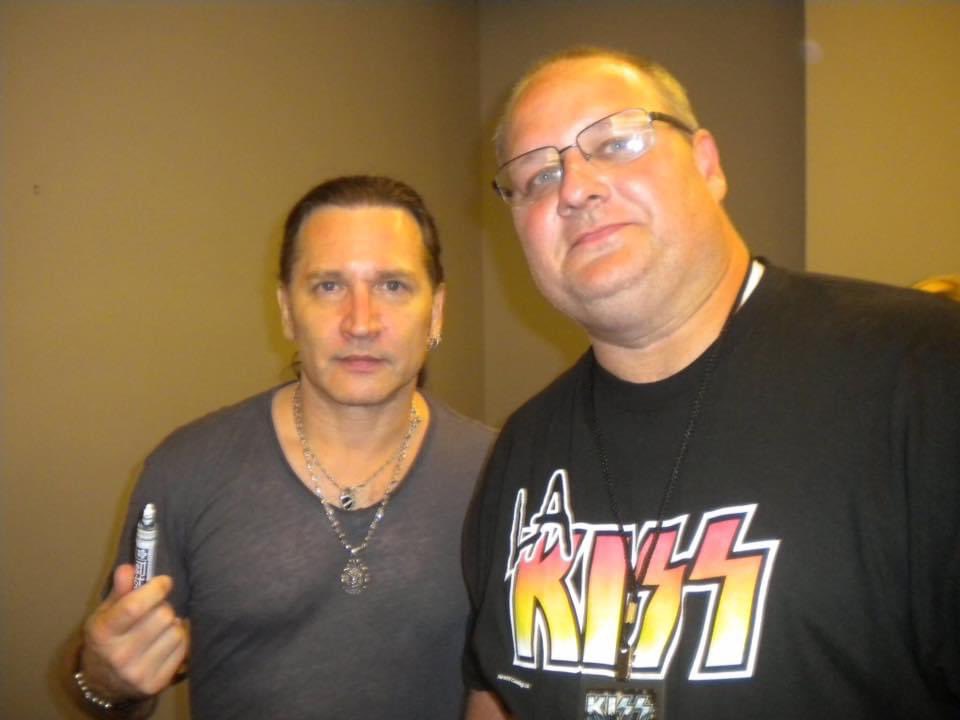 Happy birthday to my favorite drummer, Mr. Eric Singer 