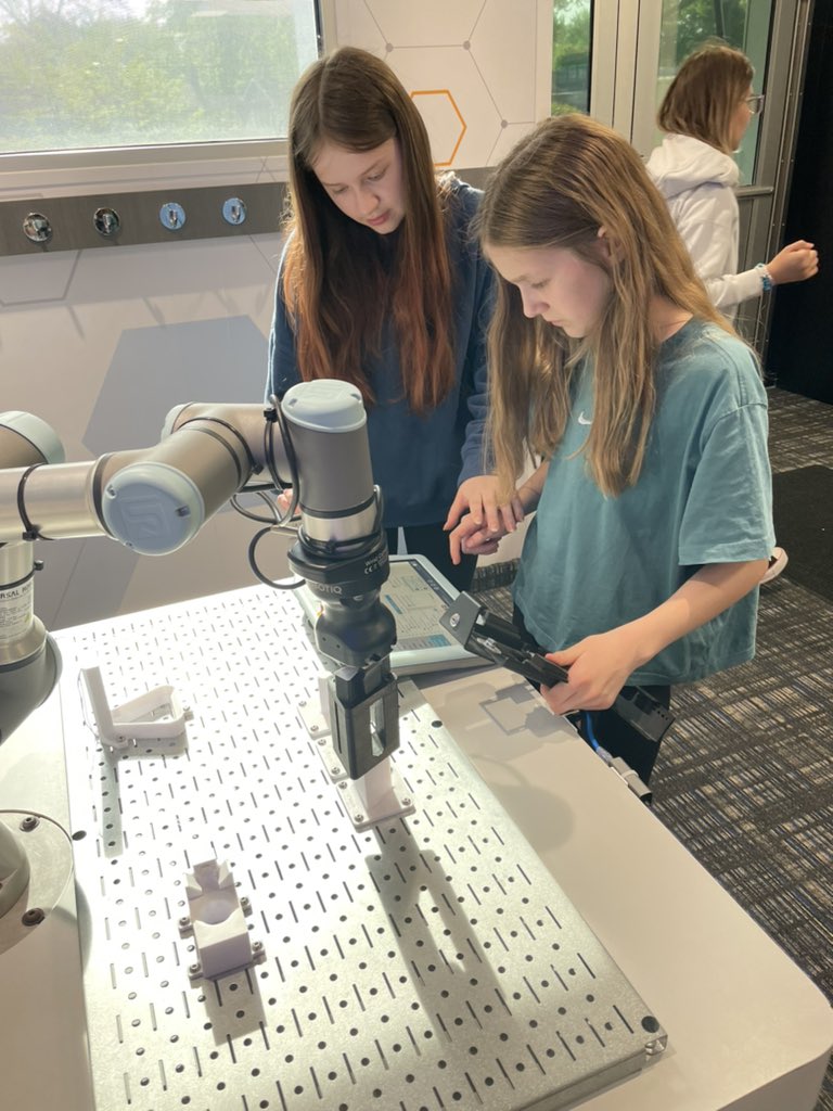 Page Media Center tweet media