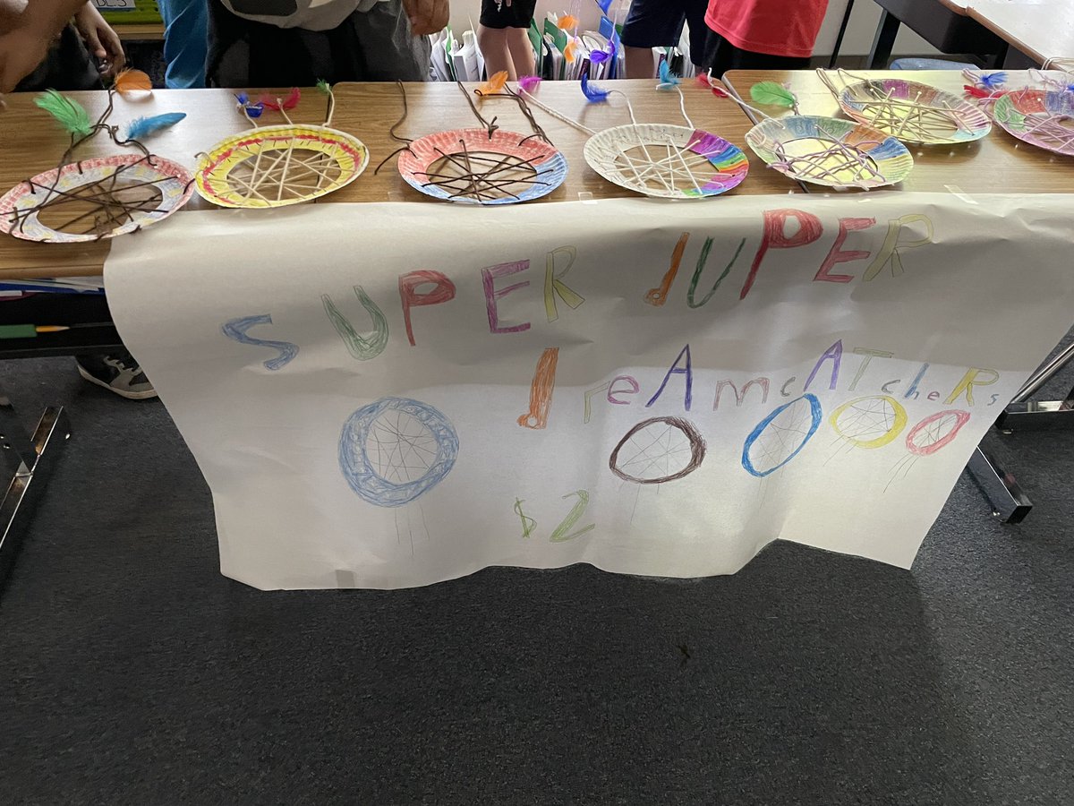CCPSInstruction's tweet image. Farmington Elementary’s 3rd Grade classes hosted Market Day, the culmination of the economics unit. Students applied the concepts of economic choice, opportunity cost, the use of resources, and the specialization of labor! Great job Foxes! #CCPSFarm