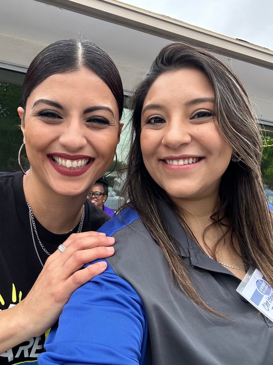 We @GWTruett are thankful for the incredible work of @unitedtolearn! 💙 Today we attended their Community Day Event hosted by @DanDRogersDISD. Together we are empowering our students to become the leaders of tomorrow!  @PrincipalBernal @ACEDallasISD @LEAD_DallasISD @_ALEXANDRARR