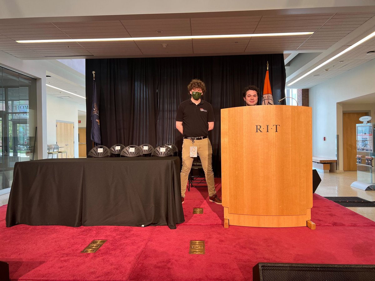 RITTechCrew's tweet image. GIS ceremony crew ready for their ceremony
#RITGrad #TC4L