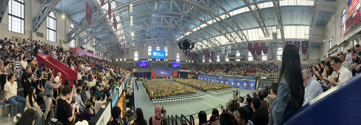 rengepis's tweet photo. Behind the scenes at the 2023 Penn Engineering Master’s Commencement. Congratulations graduates!! #pennengineeringproud #universityofpennsylvania #pennenggrad https://t.co/IP0XuBx1WF