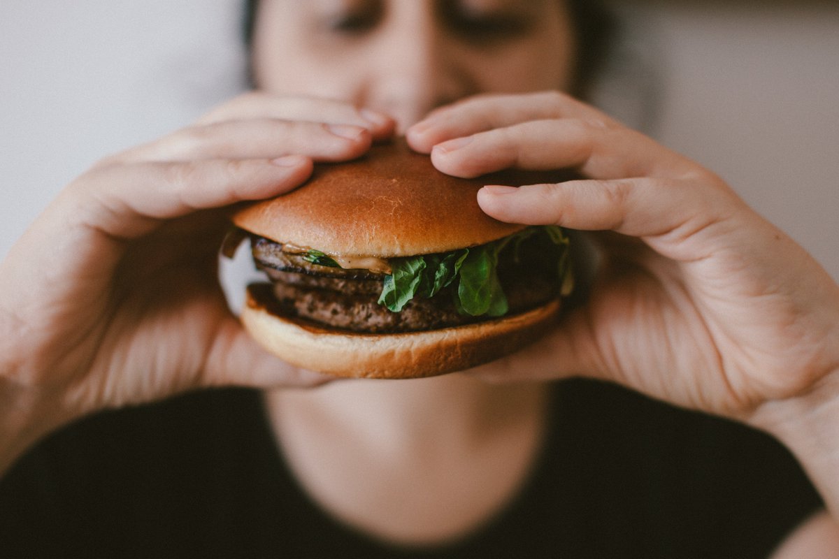 Overeating lately? If you live in the SF bay area, consider joining one of our studies to help us learn more about blood sugar! Participants are compensated up to $150. See if you are eligible: ucsf.co1.qualtrics.com/jfe/form/SV_5c… #SanFrancisco #bingeeating #weightloss #healthylifestyle