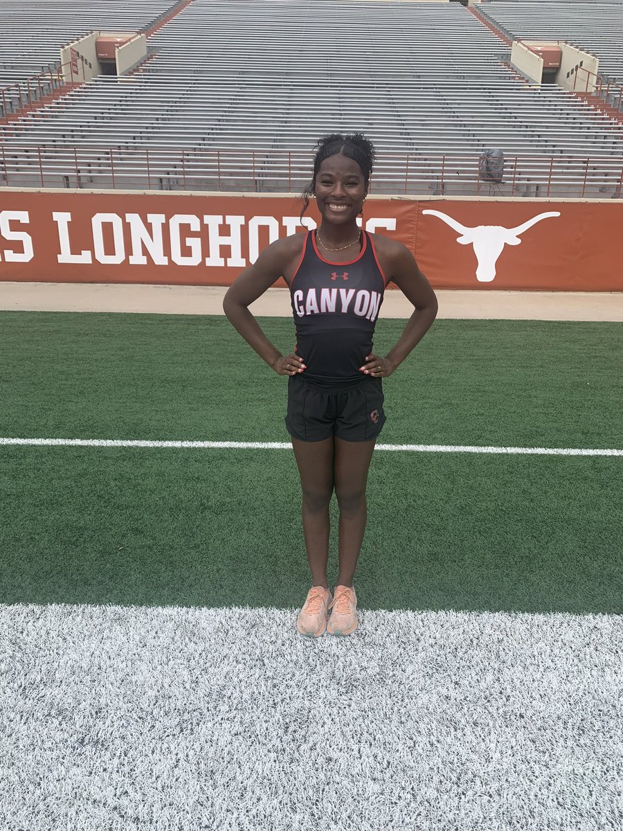Good luck to Grace Conley as she awaits to compete in the state 5A triple jump! @CoachLeonardTX @DavissonDustin @BMar1842 @CanyonHS_ABC @DrChapmanCISD @Marshakh10