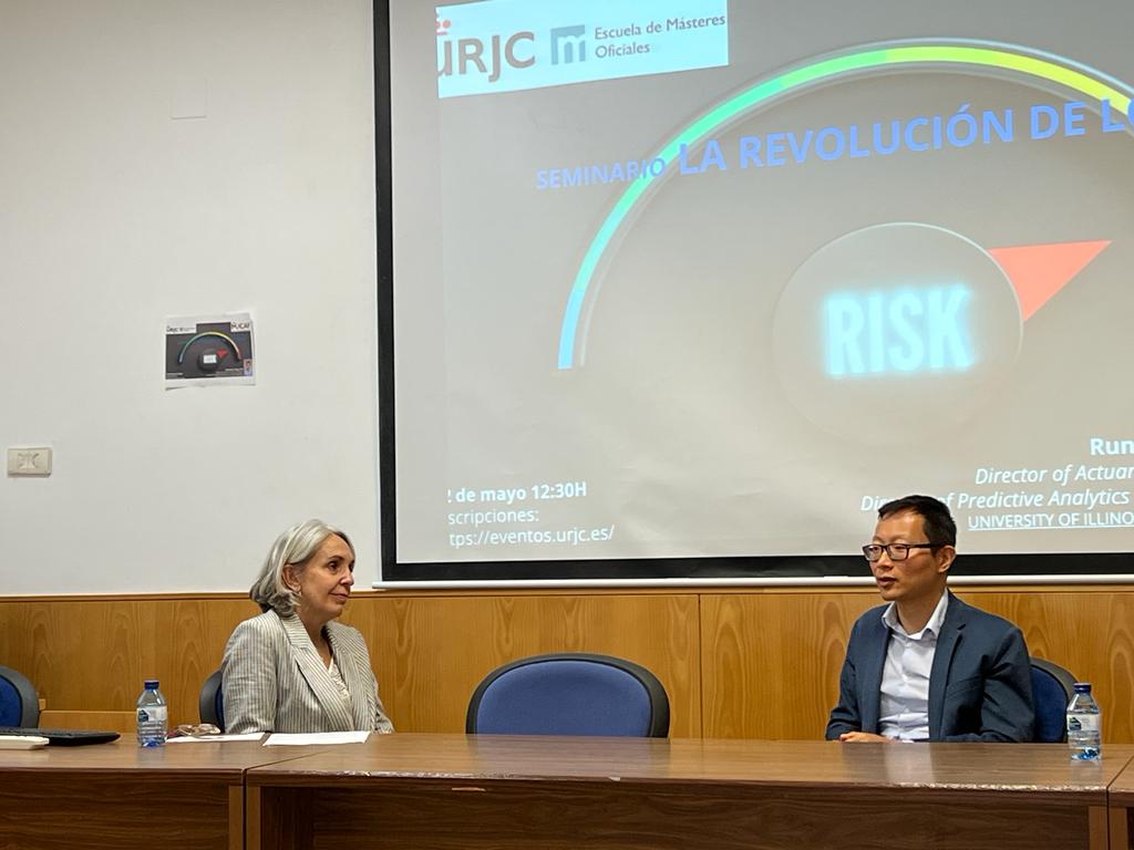 jsainzg's tweet photo. Seminario de Runhuan Feng, director del Actuarial Science program and the program in Predictive Analytics &amp; Risk Management de @UofIllinois sobre el uso de #ArtificialIntelligence en predicción de riesgo en la @URJCFCEE. #AIURJC https://t.co/doqLlDLRsH