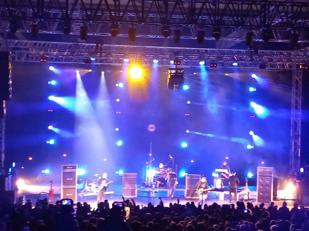 Čestitke <a href="/mi2band/">Rock Skupina Mi2</a> za tisočko!!! Novi naproti...