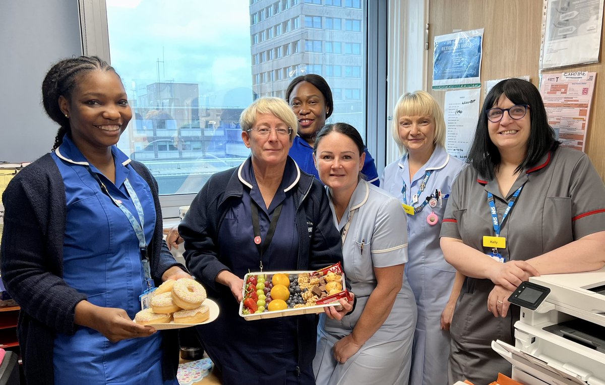 DebbeeEdwards's tweet image. Happy International Nurses day to all our nurses in MSE. Today we took sweet treats to those who work with us in Maternity at Basildon.
#IDN2023