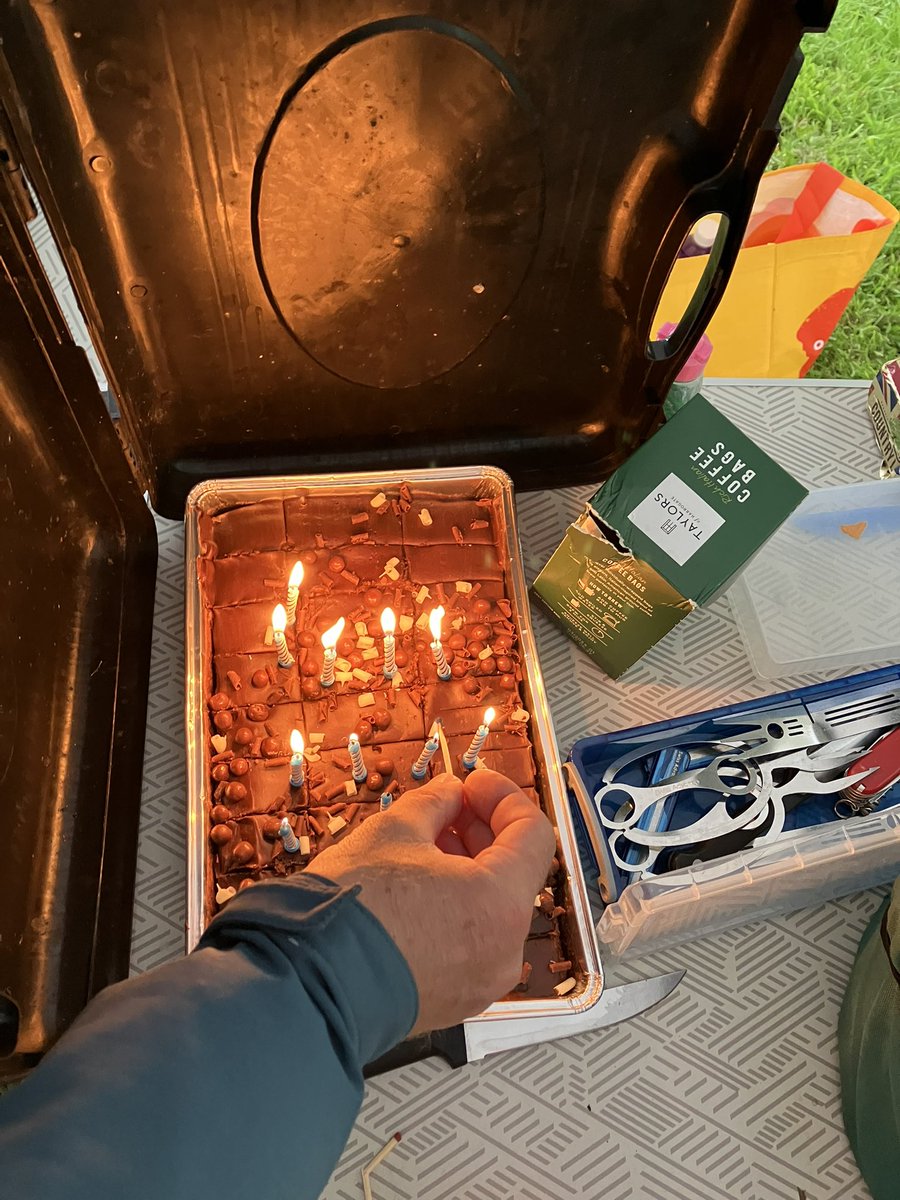 Two birthdays on expedition is an excellent excuse for cake 🎂 Happy birthday to Esther and James! 🎈#silverdofe #didsomeonesaycake