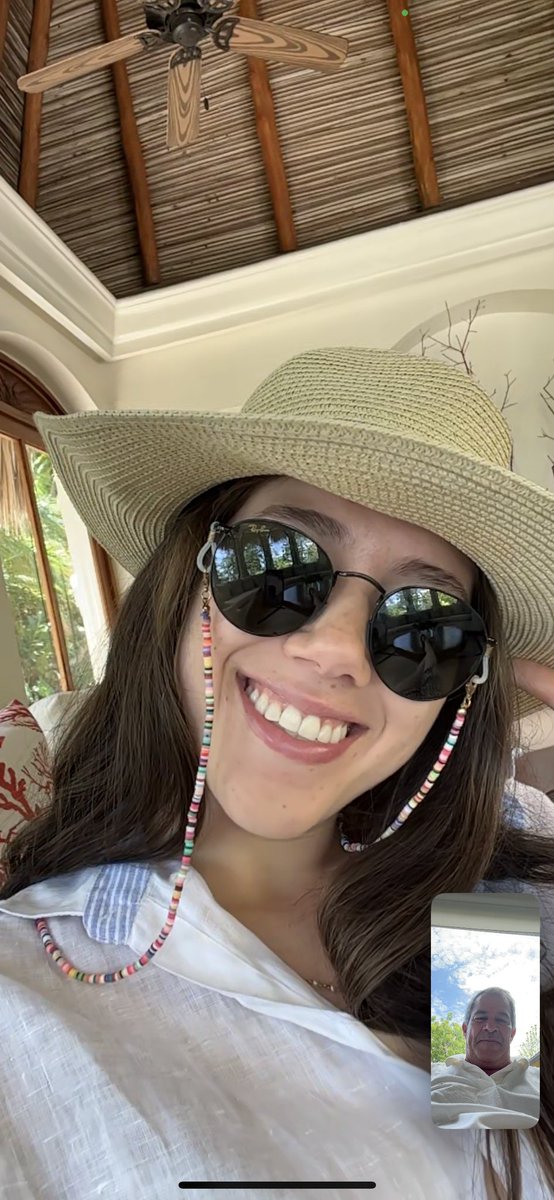 Very proud of you Lucia!  Daniel, Eu, Irene, mom and Dad. #2023AUgrad