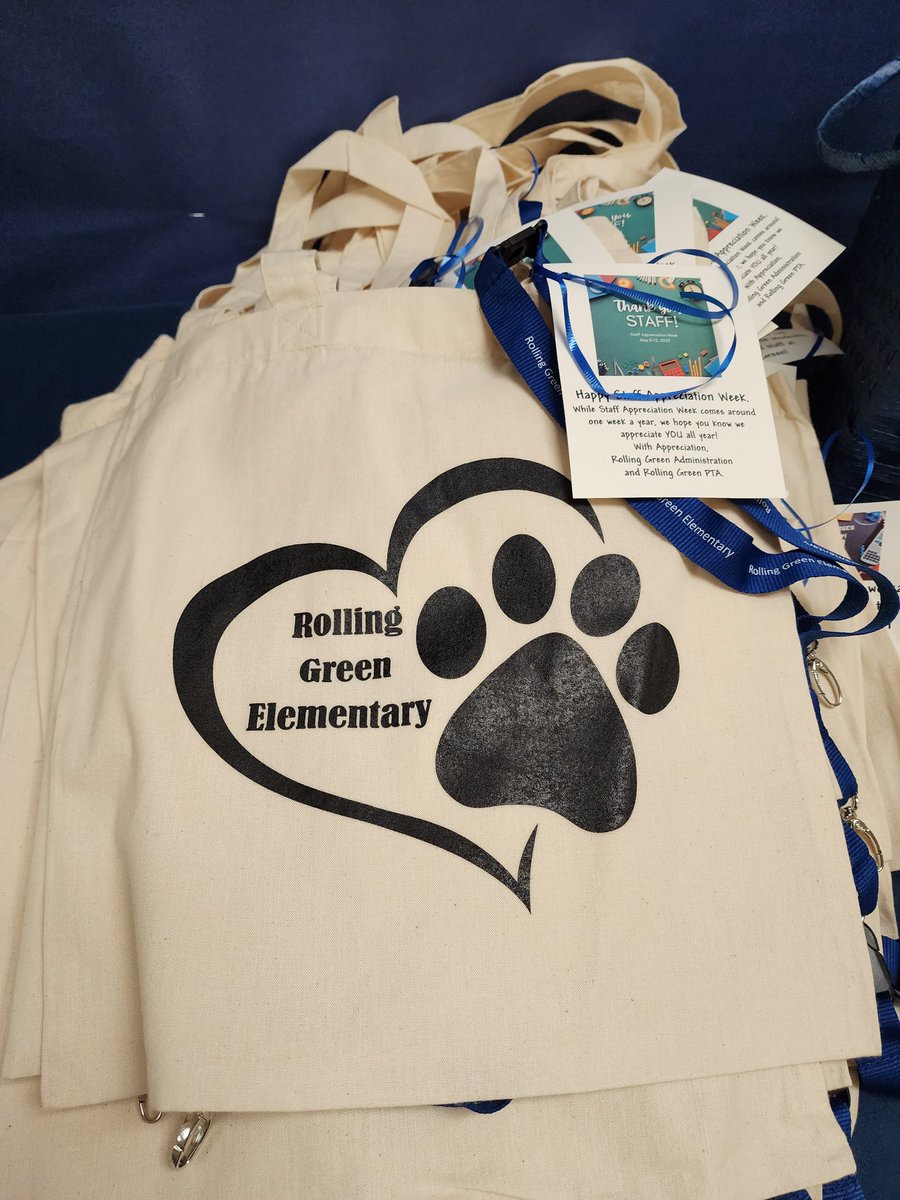 RollingGreenEl's tweet image. While Staff Appreciation Week comes to an end, we appreciate our staff every day for all they do! Today&apos;s treats are bags, lanyards, and some snacks! 
#thankaneducator
#weroarwithpride