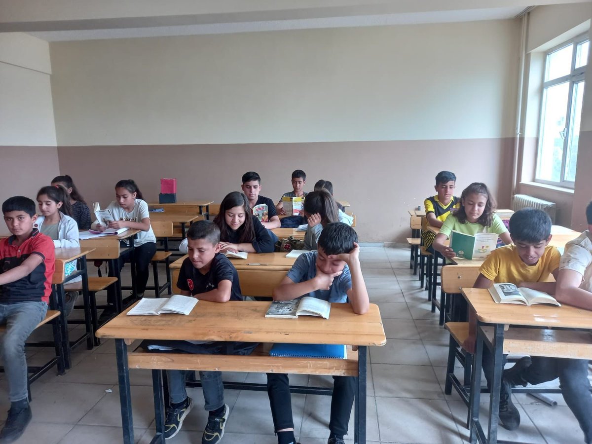 #urfaokuyor <a href="/UrfaValiligi/">T.C. ŞANLIURFA VALİLİĞİ</a> <a href="/valisalihayhan/">Salih AYHAN</a> <a href="/ViransehirMEM/">Viranşehir İlçe Milli Eğitim Müdürlüğü</a> <a href="/sanliurfammem63/">Şanlıurfa İl Milli Eğitim Müdürlüğü</a>