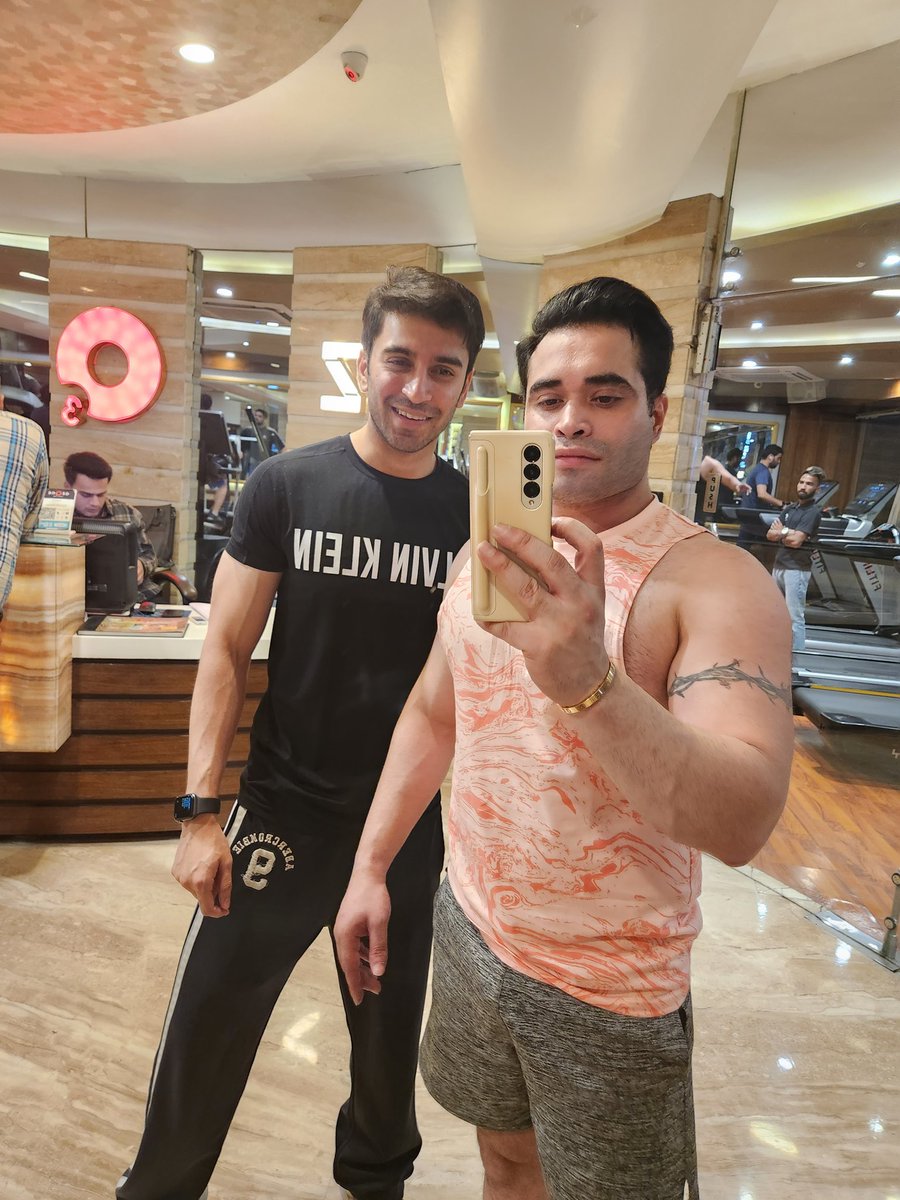 GagaanMonga's tweet image. #Workout
#WorkoutPartner
#OzoneGym