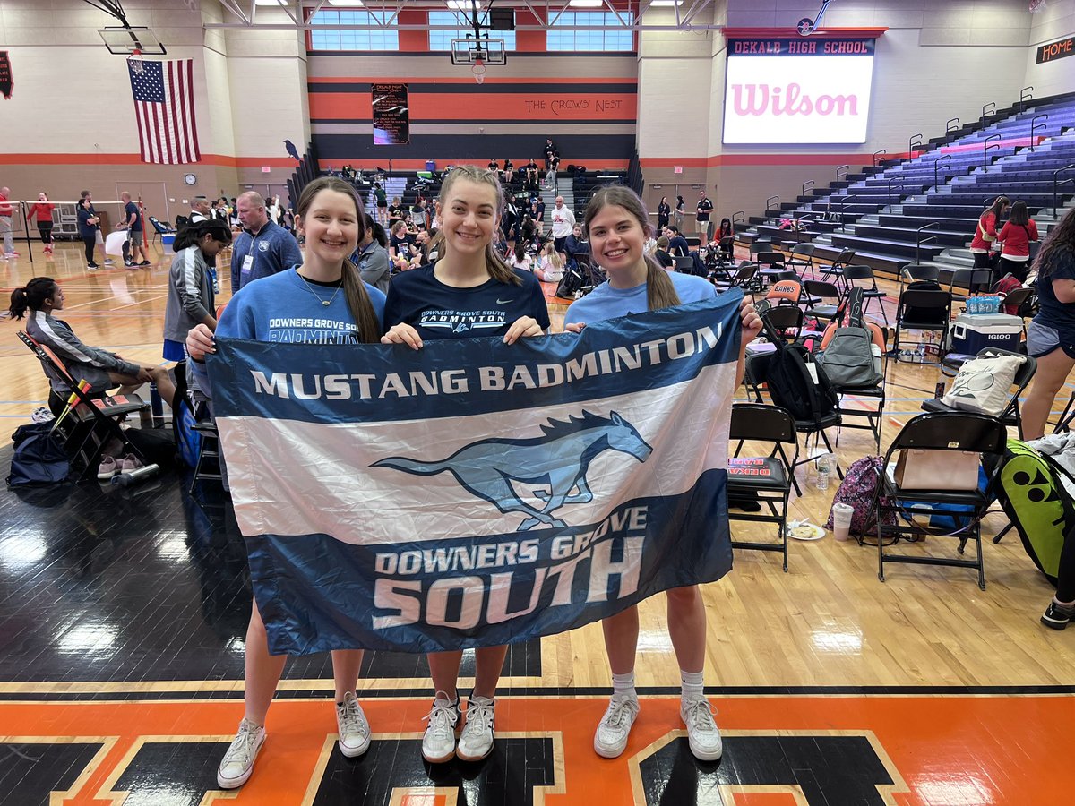 DGSBadminton's tweet photo. Congratulations to Elle on a great run at State!!! You did incredible and we are so proud of all you accomplished! Special shout-out to her warm up partner Natalie and Liv for tagging along! Couldn’t have done it without you guys! https://t.co/pk9u2puwl2