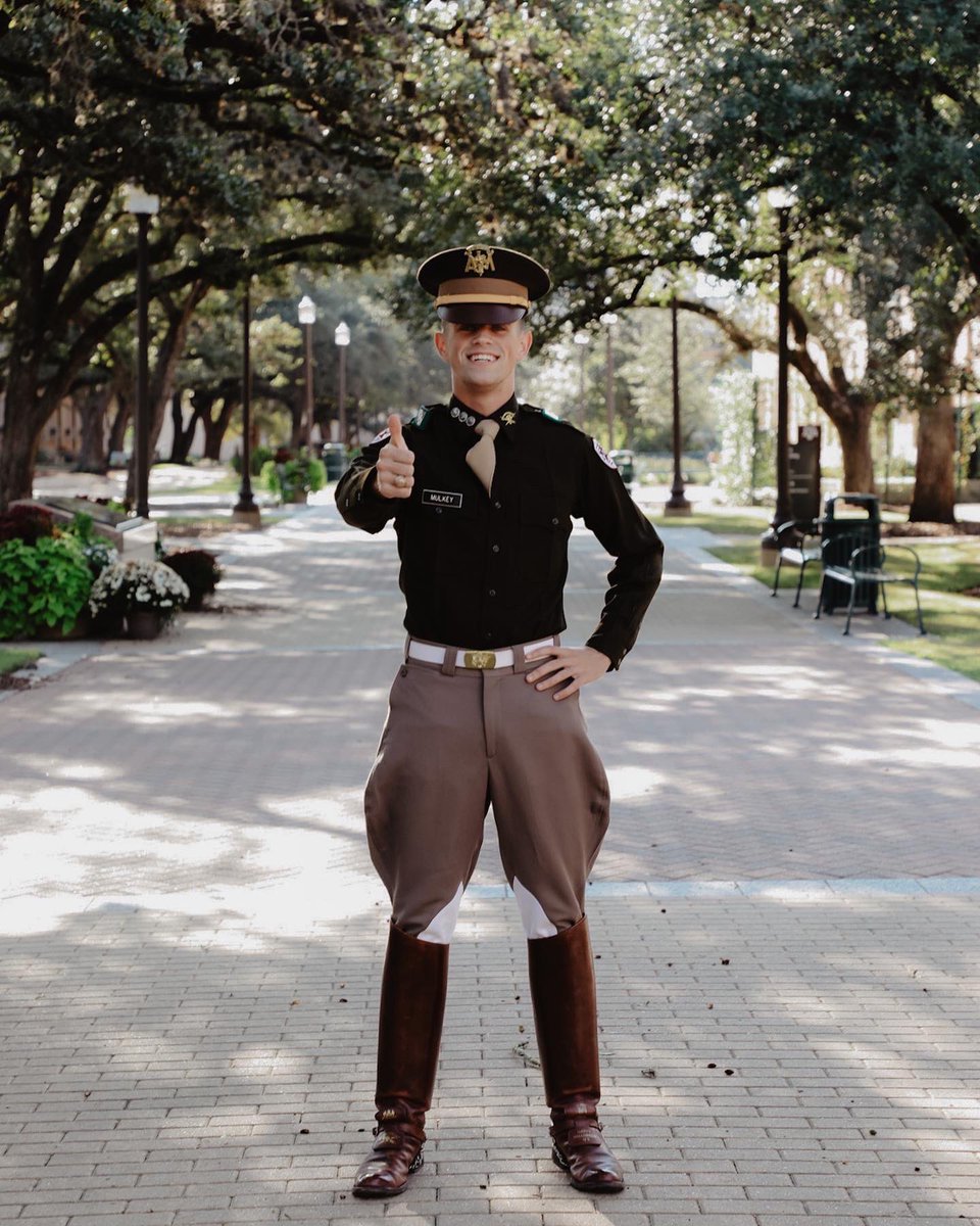 kimulkey's tweet photo. WHOOP! #TAMUgrad https://t.co/17tmvKyCtL