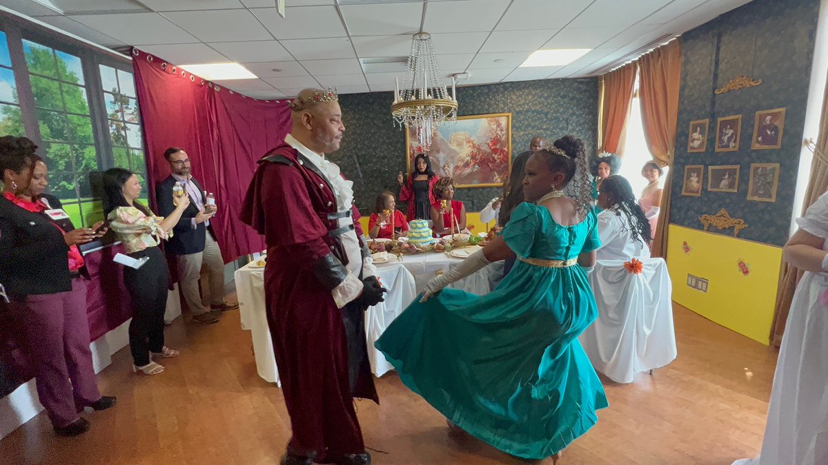 charmbarreto_rn's tweet photo. As part of “Taste of NYP- Eras Tour” we decided to go back in the Regency Era BRIDGERTON! 👸🤴we had so much fun eating and dancing like Royals! #HIP13 #Endoscopy #staffengagement #wehadaballliterally @ShirleyBeauvai2 @Mary_Cassai 👑 https://t.co/mlgRfHFvWz