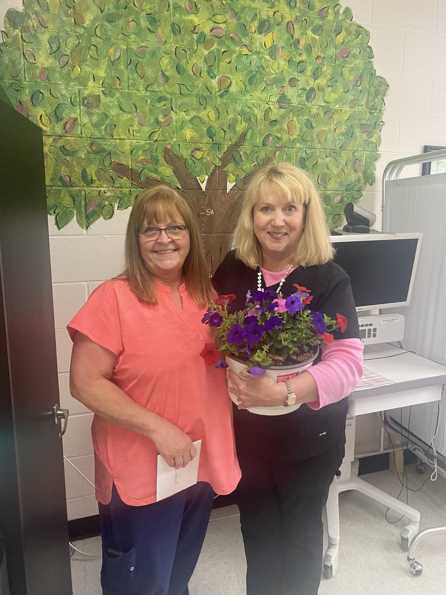 sumter_mes's tweet photo. Happy National School Nurses Week Nurse Stukes and Nurse Smart! We appreciate you!💙 @maria_dantzler @SumterSCSchools #Panthers https://t.co/azqABRBrRH
