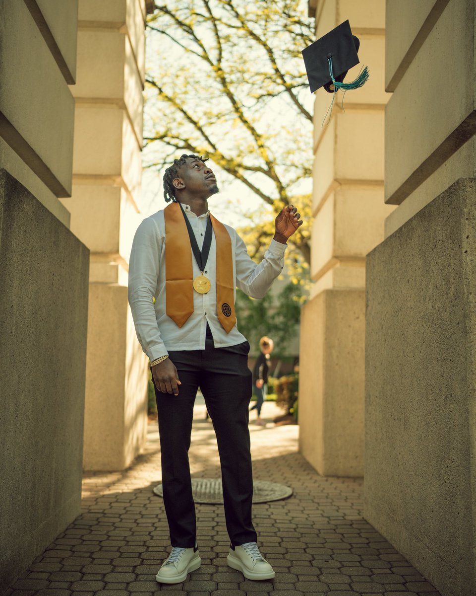 Life for me been normal but they tell me I’m a big thing… 🎓