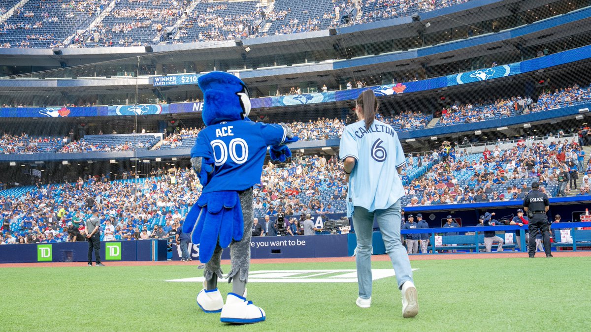 Welcome home, <a href="/bridgecarleton/">Bridget Carleton</a> 🇨🇦 

Her Minnesota Lynx take on the Chicago Sky in the first EVER <a href="/WNBA/">WNBA</a> game in Canada!