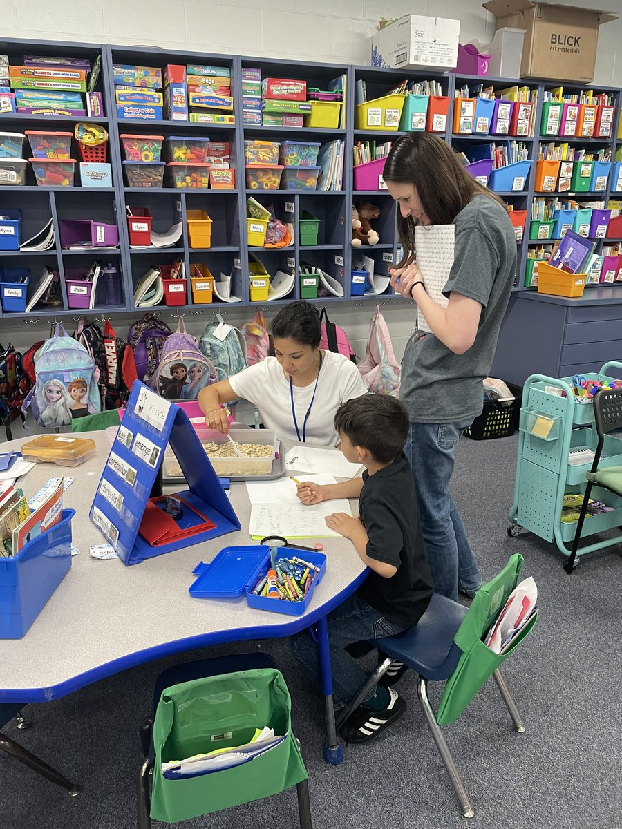 <a href="/K_All_Day_/">Jasmin Ratliff</a> with her sunshine…and rainbows 🌈 💕