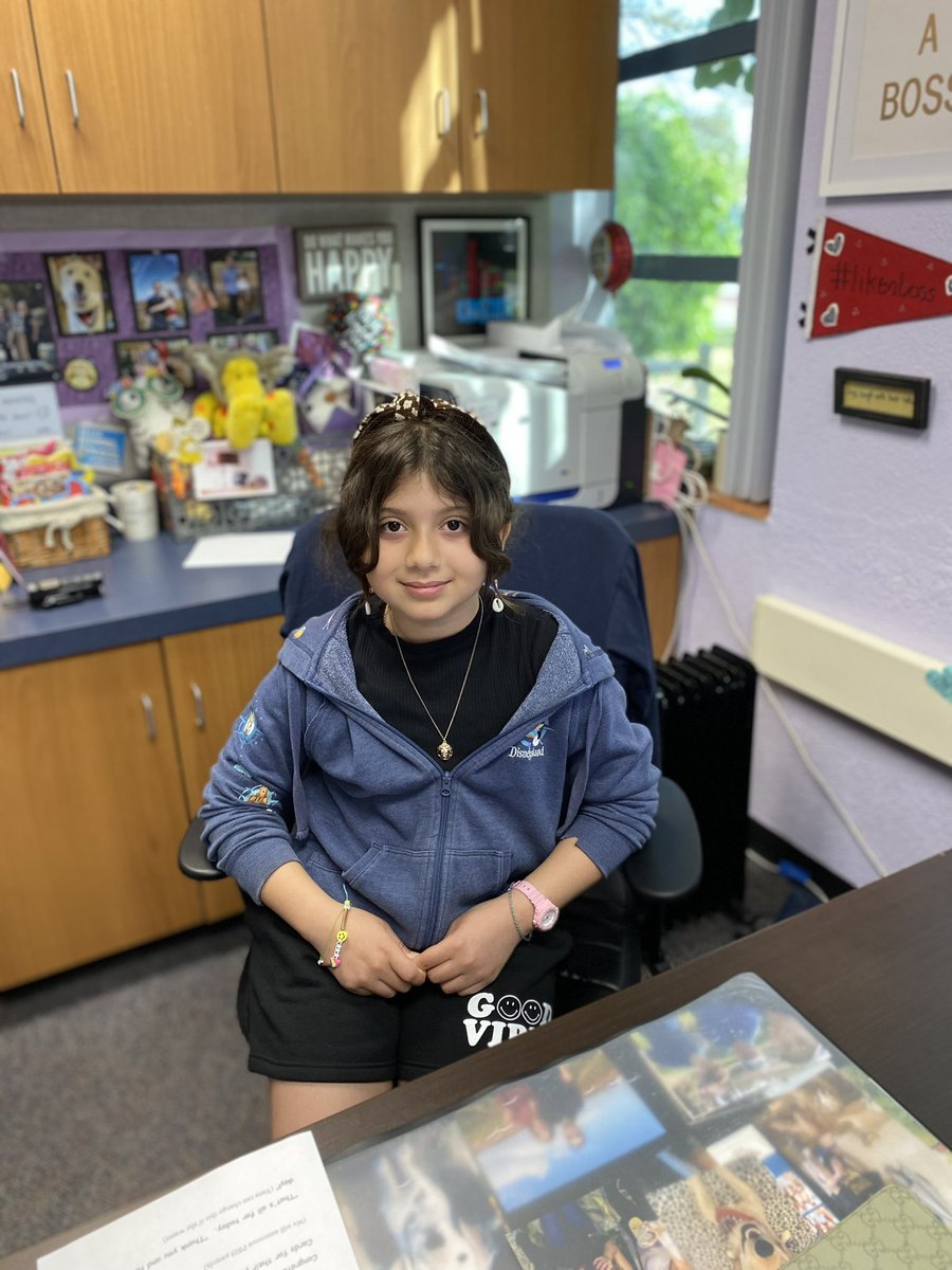 KeppelVAPA's tweet photo. Today we got to enjoy Jasper’s Dress Up Day and announcements made by Kayla in Ms. Vardani’s class. Keep up the good work! @GlendaleUSD #gusdpbis https://t.co/A1lmxhIT5c