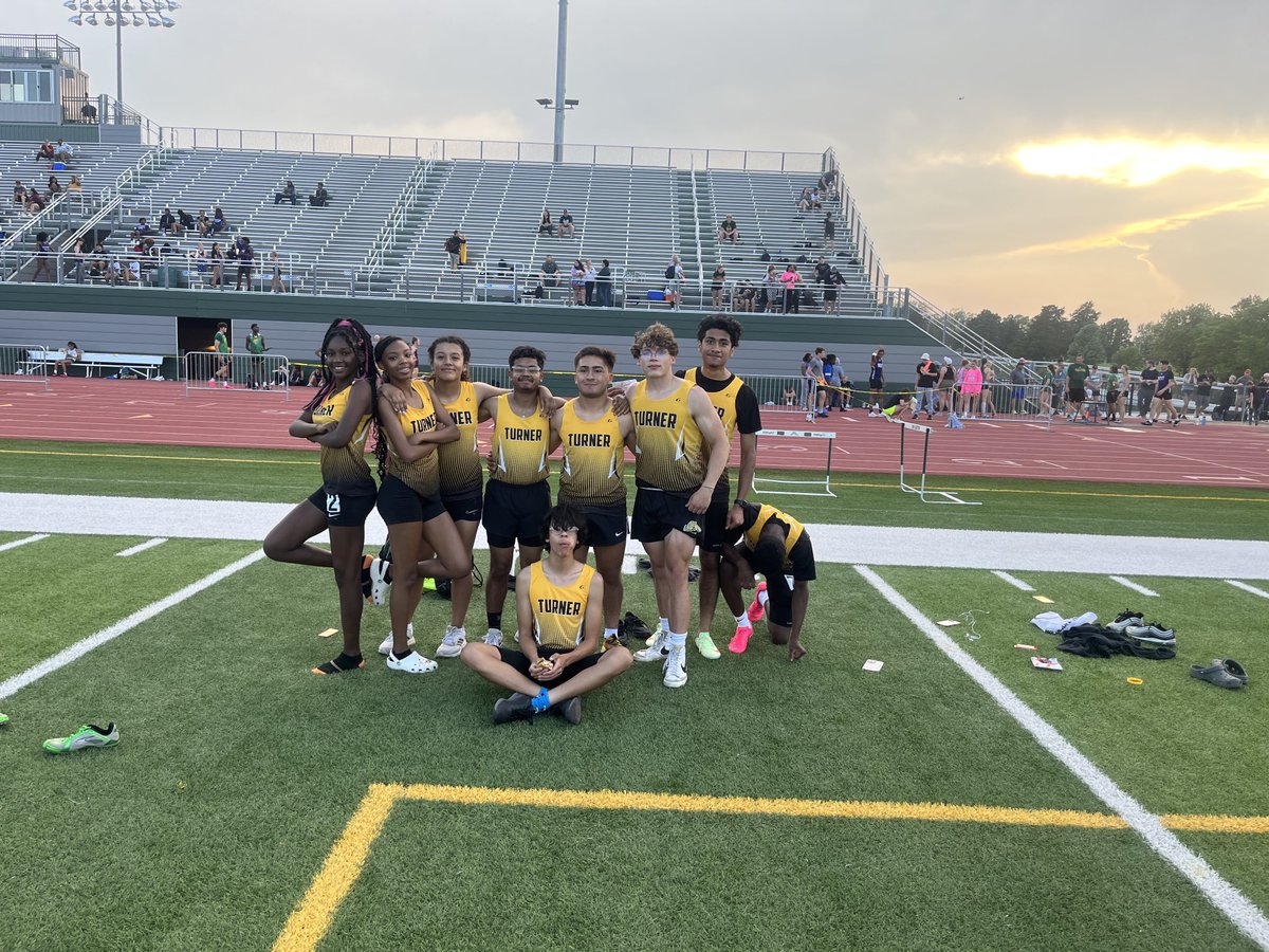 TurnerTrack22's tweet photo. That is a wrap on the 2023 season. That’s all folks!! They will see you next season.Beware of the bears! https://t.co/CEXKt55Put