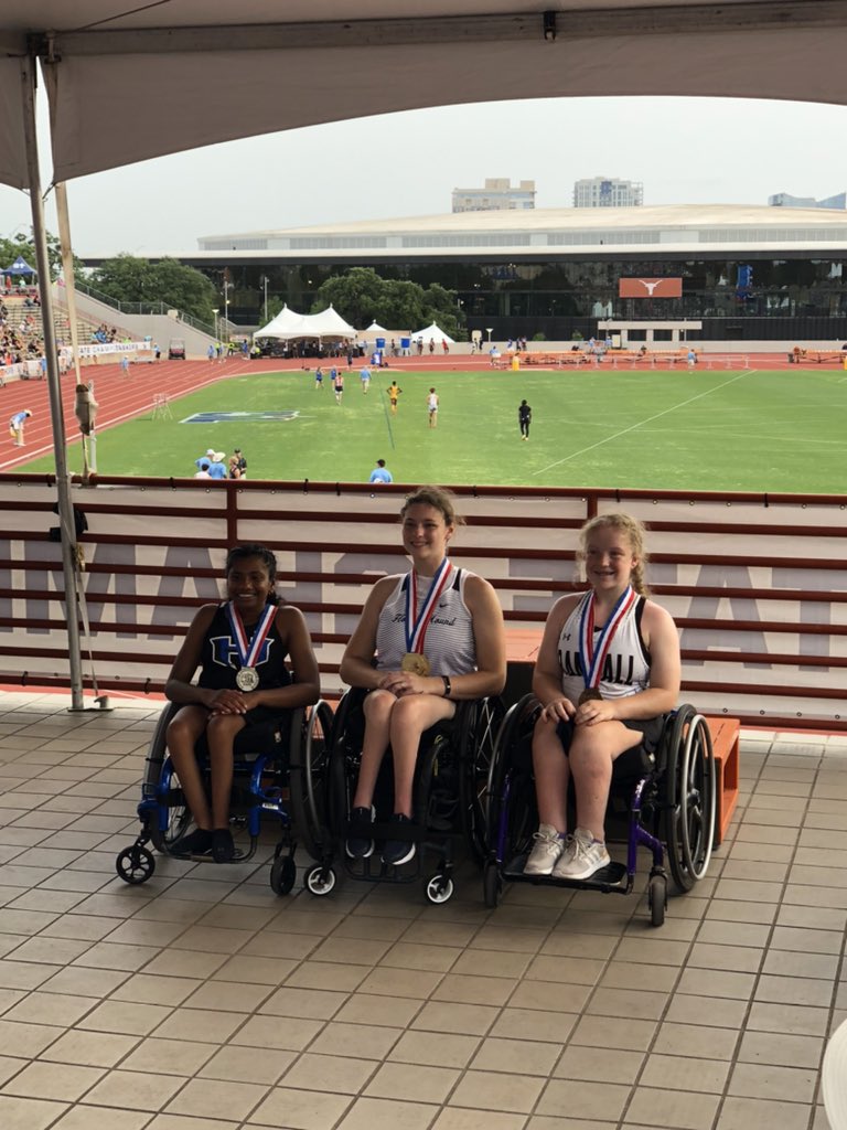 Tahlie takes 🥉 in BOTH the 100 and 400! She’s a freshman!!!